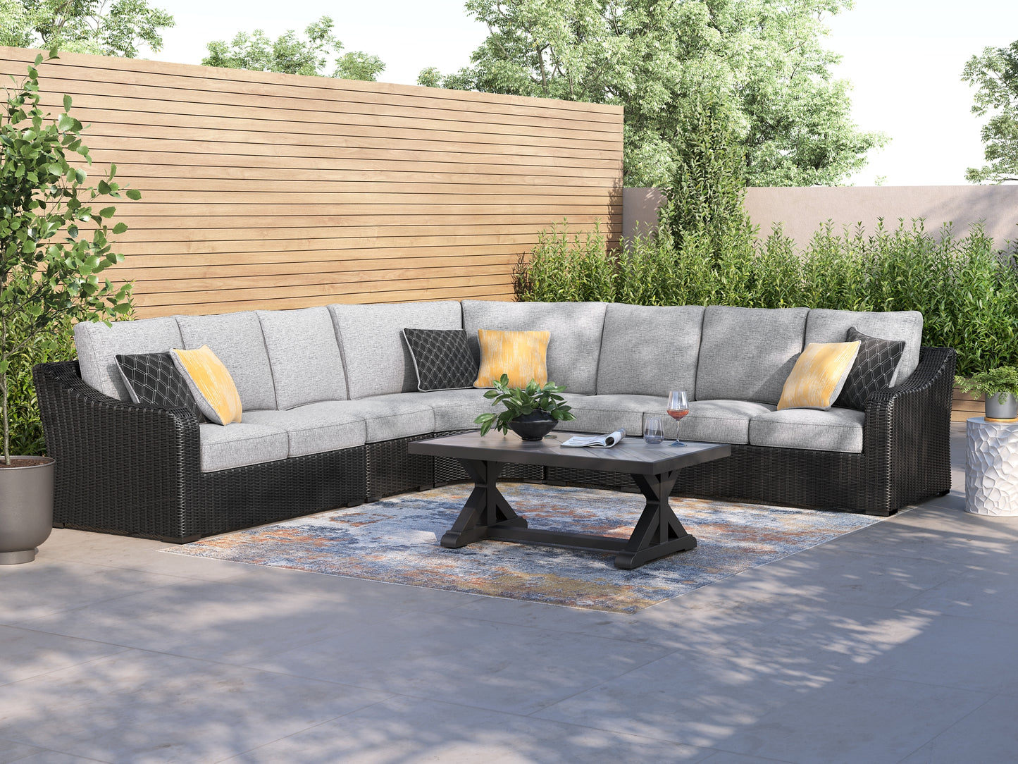 Beachcroft 5-Piece Outdoor Sectional